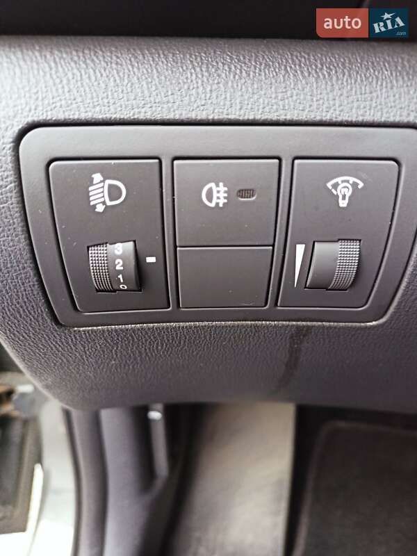 Седан Hyundai Elantra 2007 в Києві фото 44 Седан Hyundai Elantra 2007 в Києві