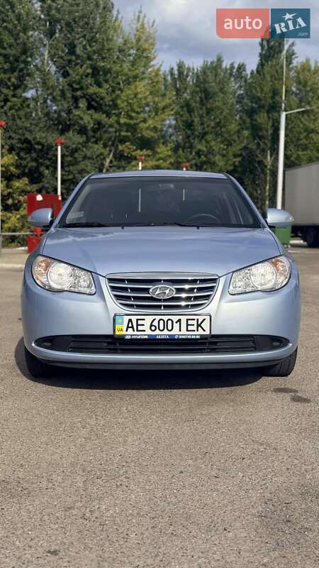 Седан Hyundai Elantra 2011 в Днепре