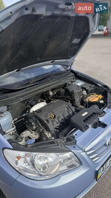 Седан Hyundai Elantra 2011 в Днепре