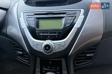 Седан Hyundai Elantra 2012 в 