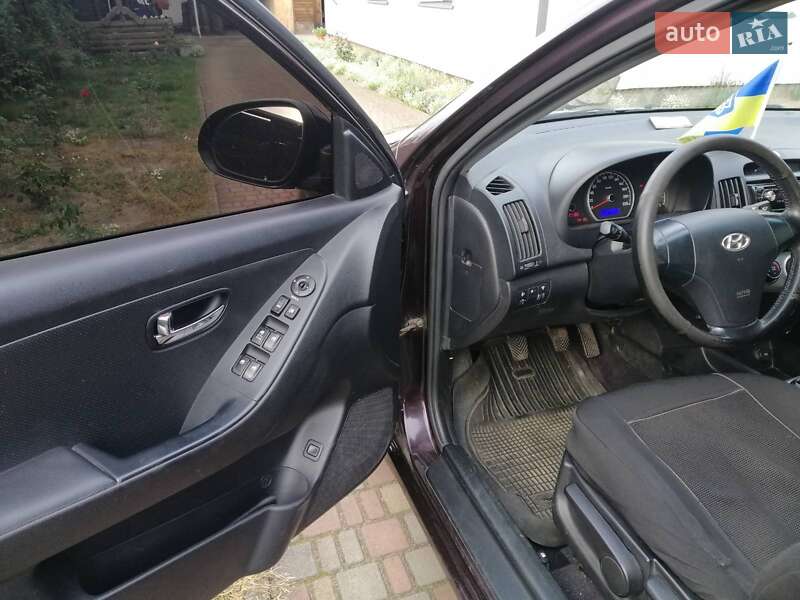 Седан Hyundai Elantra 2010 в Маневичах фото 6 Седан Hyundai Elantra 2010 в Маневичах