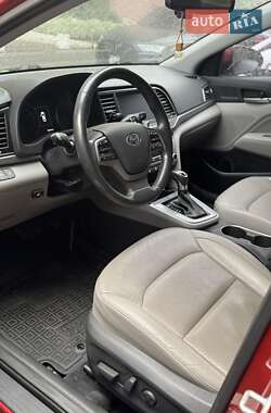 Седан Hyundai Elantra 2016 в 