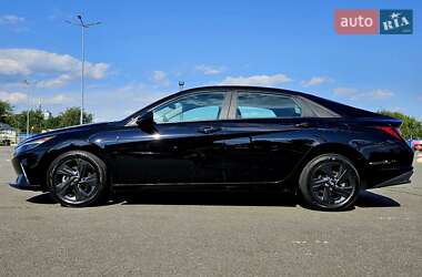Седан Hyundai Elantra 2021 в 