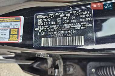Седан Hyundai Elantra 2021 в 