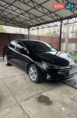 Седан Hyundai Elantra 2020 в Кривом Роге