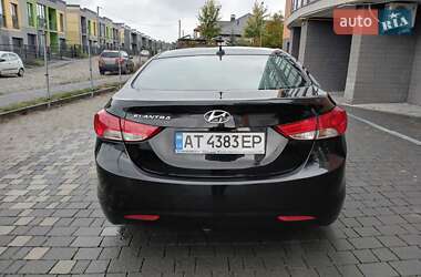 Седан Hyundai Elantra 2012 в 