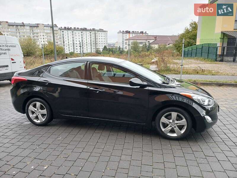 Седан Hyundai Elantra 2012 в Ивано-Франковске