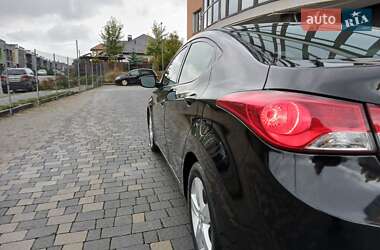 Седан Hyundai Elantra 2012 в 