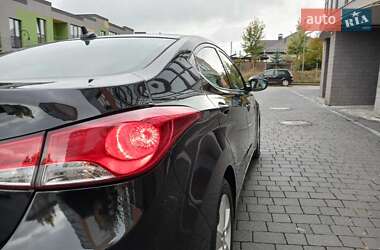 Седан Hyundai Elantra 2012 в 