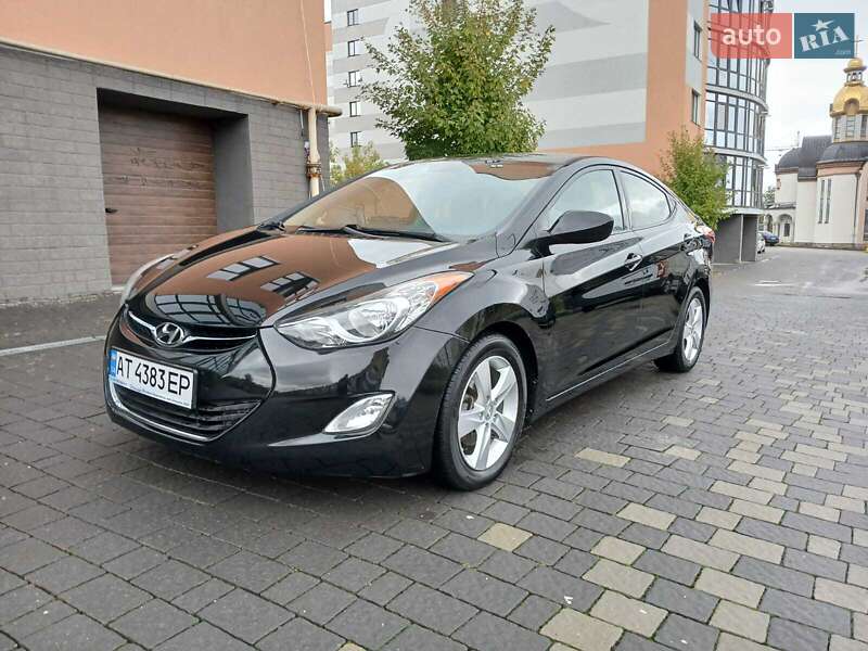 Седан Hyundai Elantra 2012 в Ивано-Франковске