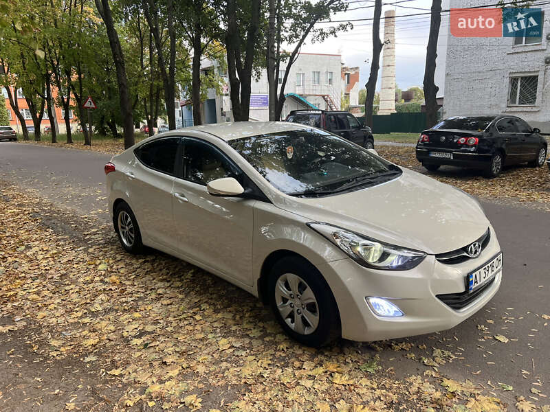 Седан Hyundai Elantra 2012 в Киеве фото 3 Седан Hyundai Elantra 2012 в Киеве