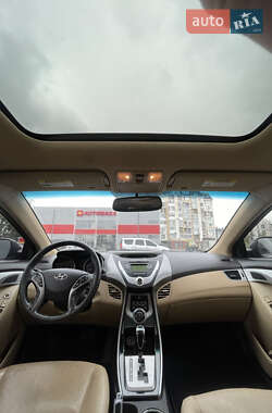 Седан Hyundai Elantra 2012 в 