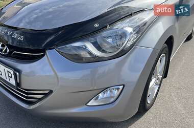 Седан Hyundai Elantra 2013 в 