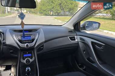 Седан Hyundai Elantra 2013 в 