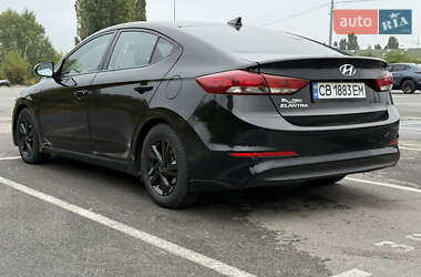 Седан Hyundai Elantra 2017 в 