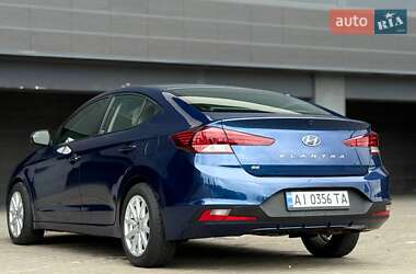 Седан Hyundai Elantra 2018 в 