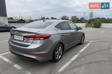 Седан Hyundai Elantra 2018 в 
