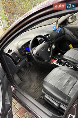 Седан Hyundai Elantra 2008 в 
