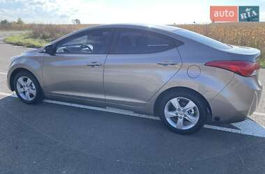 Седан Hyundai Elantra 2012 в 