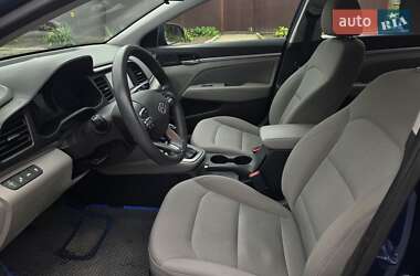 Седан Hyundai Elantra 2018 в 