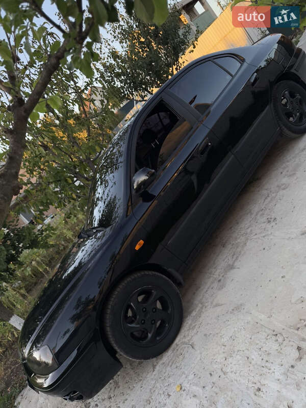 Седан Hyundai Elantra 2006 в Умани