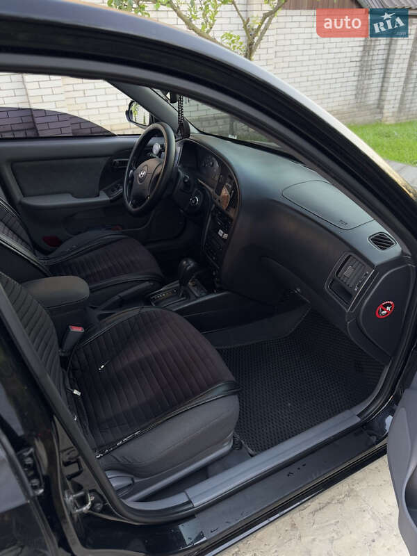 Седан Hyundai Elantra 2006 в Умани