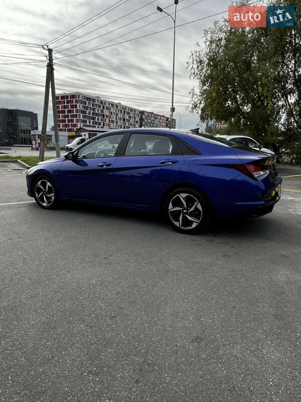 Седан Hyundai Elantra 2023 в Киеве