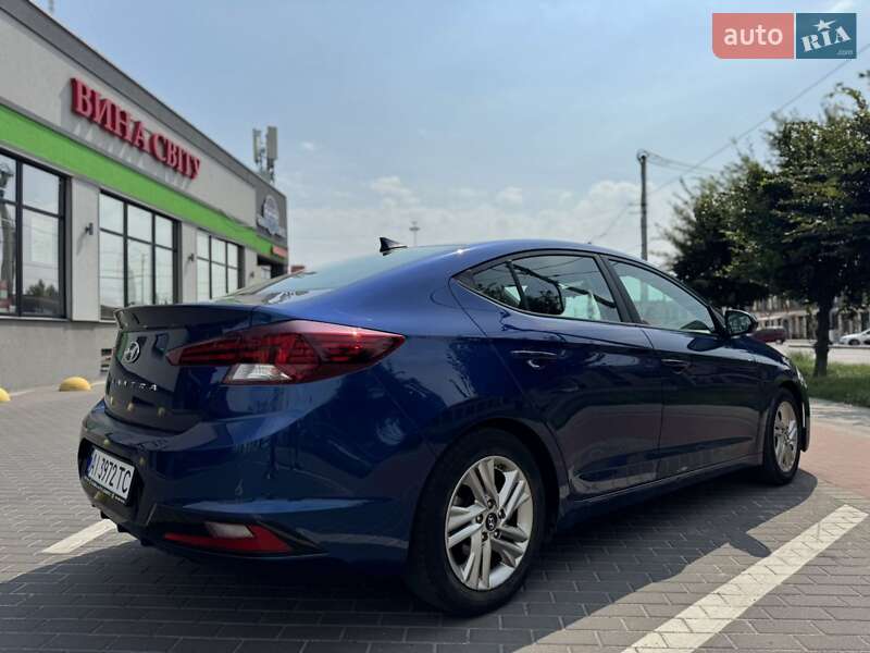 Hyundai Elantra 2019