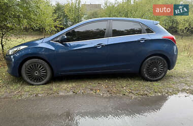 Хэтчбек Hyundai Elantra 2015 в 