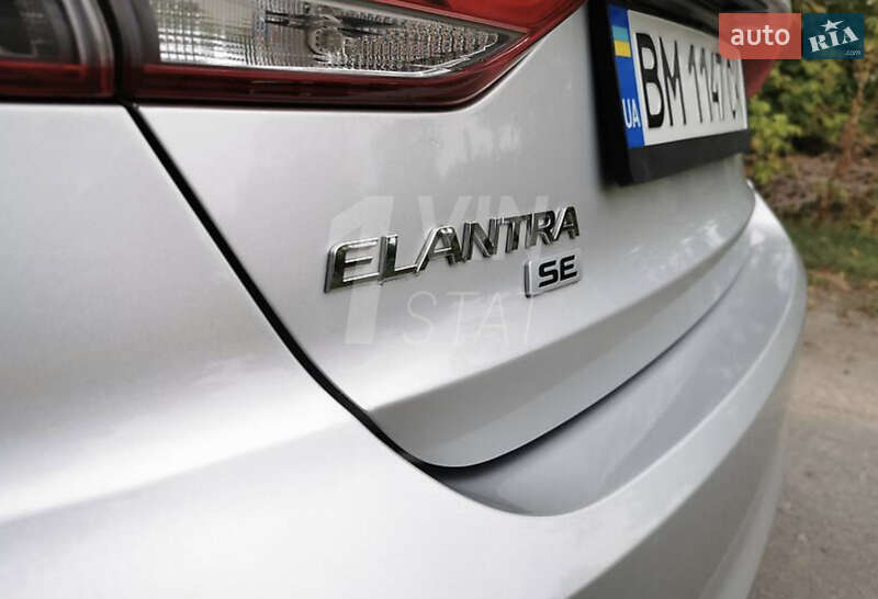 Седан Hyundai Elantra 2018 в Киеве