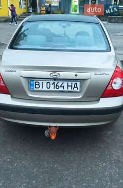 Седан Hyundai Elantra 2005 в Горишних Плавнях