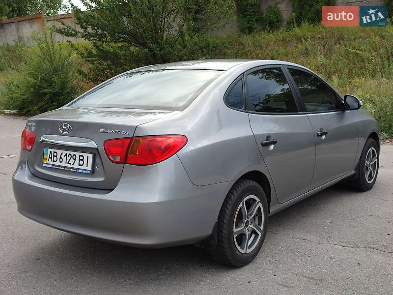 Седан Hyundai Elantra 2011 в Харькове