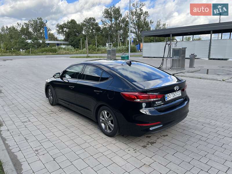 Седан Hyundai Elantra 2016 в Тернополе
