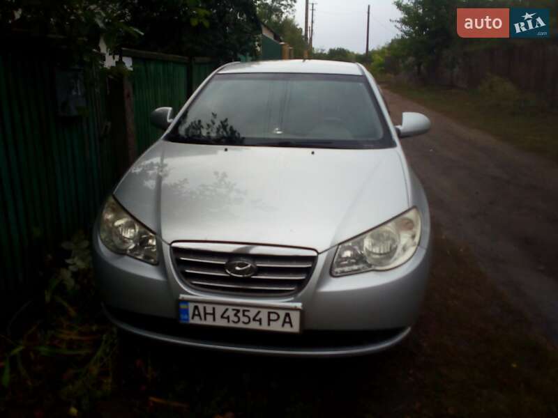 Седан Hyundai Elantra 2008 в Смеле