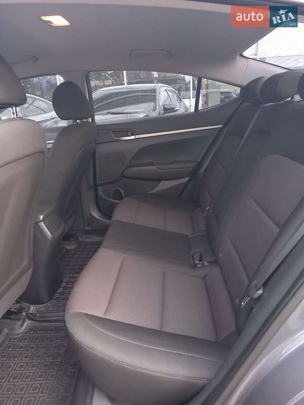 Седан Hyundai Elantra 2019 в Полтаві