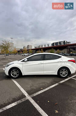 Седан Hyundai Elantra 2011 в 