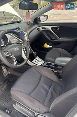 Седан Hyundai Elantra 2011 в 