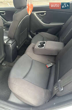 Седан Hyundai Elantra 2011 в 