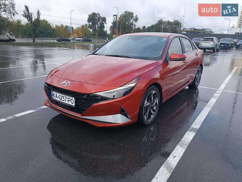Седан Hyundai Elantra 2022 в Києві