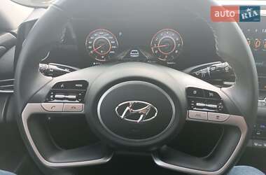 Седан Hyundai Elantra 2022 в 