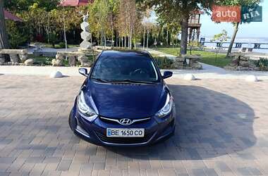 Седан Hyundai Elantra 2013 в 