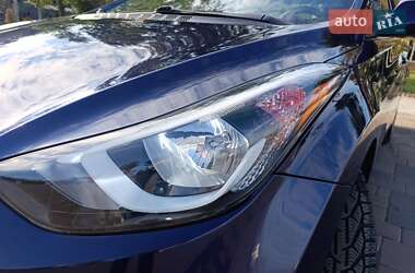 Седан Hyundai Elantra 2013 в 