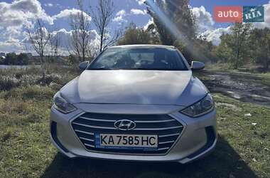 Седан Hyundai Elantra 2017 в Ірпені