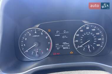Седан Hyundai Elantra 2017 в 