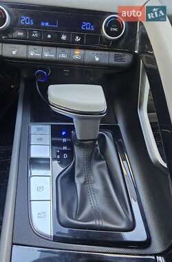 Седан Hyundai Elantra 2023 в 