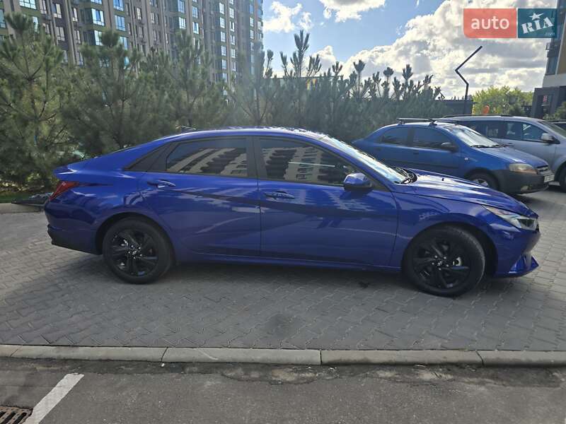 Седан Hyundai Elantra 2023 в Киеве