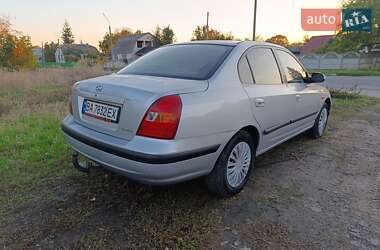 Седан Hyundai Elantra 2002 в  фото 3 Седан Hyundai Elantra 2002 в