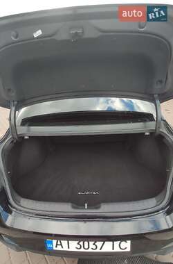 Седан Hyundai Elantra 2020 в 