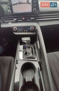 Седан Hyundai Elantra 2020 в 