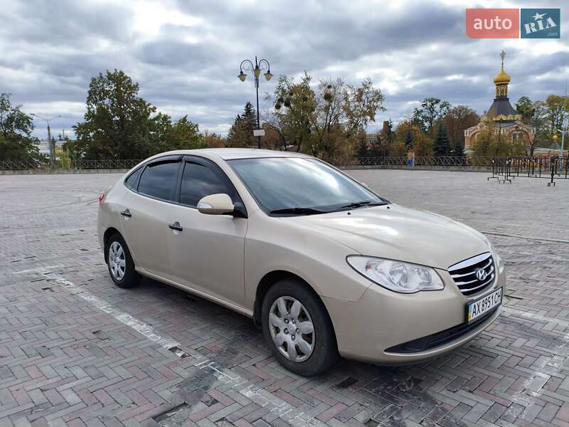 Седан Hyundai Elantra 2010 в Харькове фото 2 Седан Hyundai Elantra 2010 в Харькове